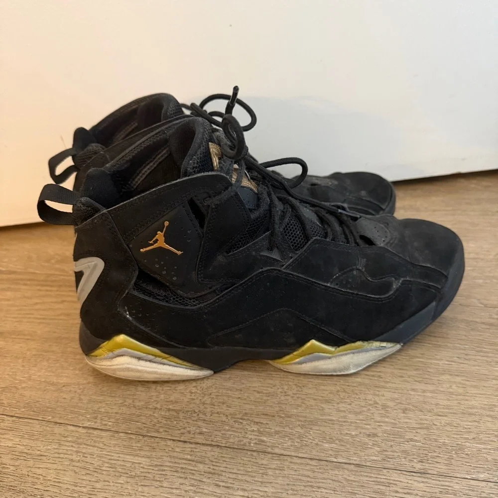 Jordan Black and Gold Sneakers true flight men size 10